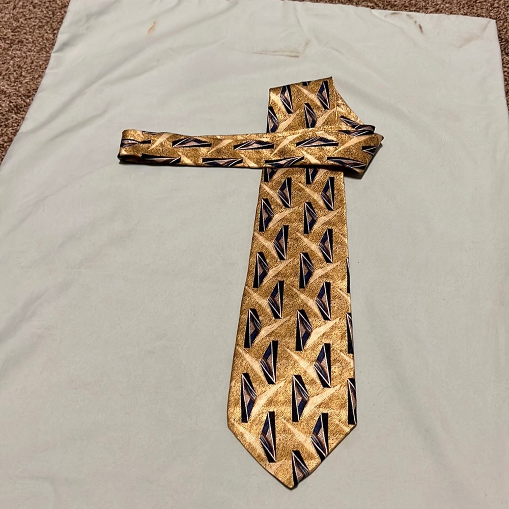 John Blair gold/black geometric 100% silk tie